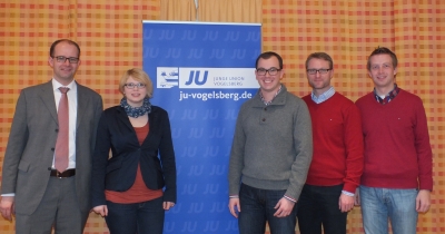 Jennifer Gießler (2.v. links) ist neue Kreisvorsitzende Jungen Union Vogelsberg, links: Bundestagsabgeordneter Michael Brand Jennifer Gießler (2.v. links) ist neue Kreisvorsitzende Jungen Union Vogelsberg, links: Bundestagsabgeordneter Michael Brand