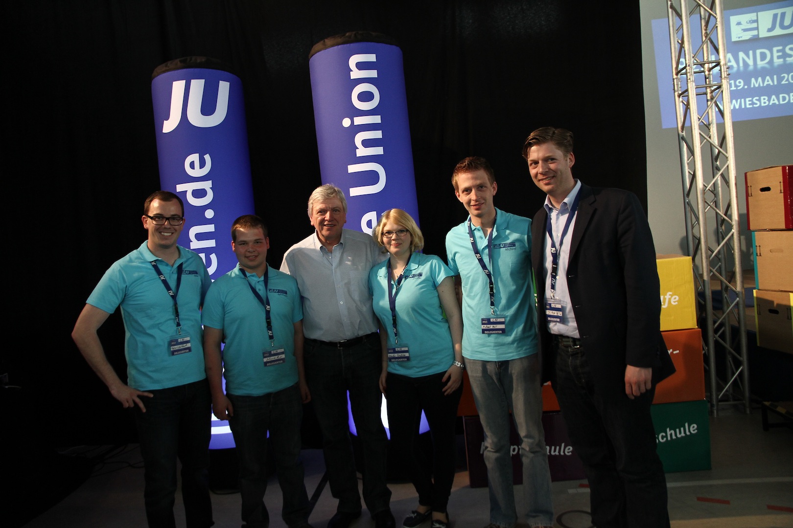 (v.l.n.r.) Felix Wohlfahrt, Johannes Ruhl, Ministerpräsident Volker Bouffier, JU-Kreisvorsitzende Jennifer Gießler, das scheidende JU-Landesvorstandsmitglied Michael Ruhl und den neuen JU-Landesvorsitzenden Dr. Stefan Heck (v.l.n.r.) Felix Wohlfahrt, Johannes Ruhl, Ministerpräsident Volker Bouffier, JU-Kreisvorsitzende Jennifer Gießler, das scheidende JU-Landesvorstandsmitglied Michael Ruhl und den neuen JU-Landesvorsitzenden Dr. Stefan Heck